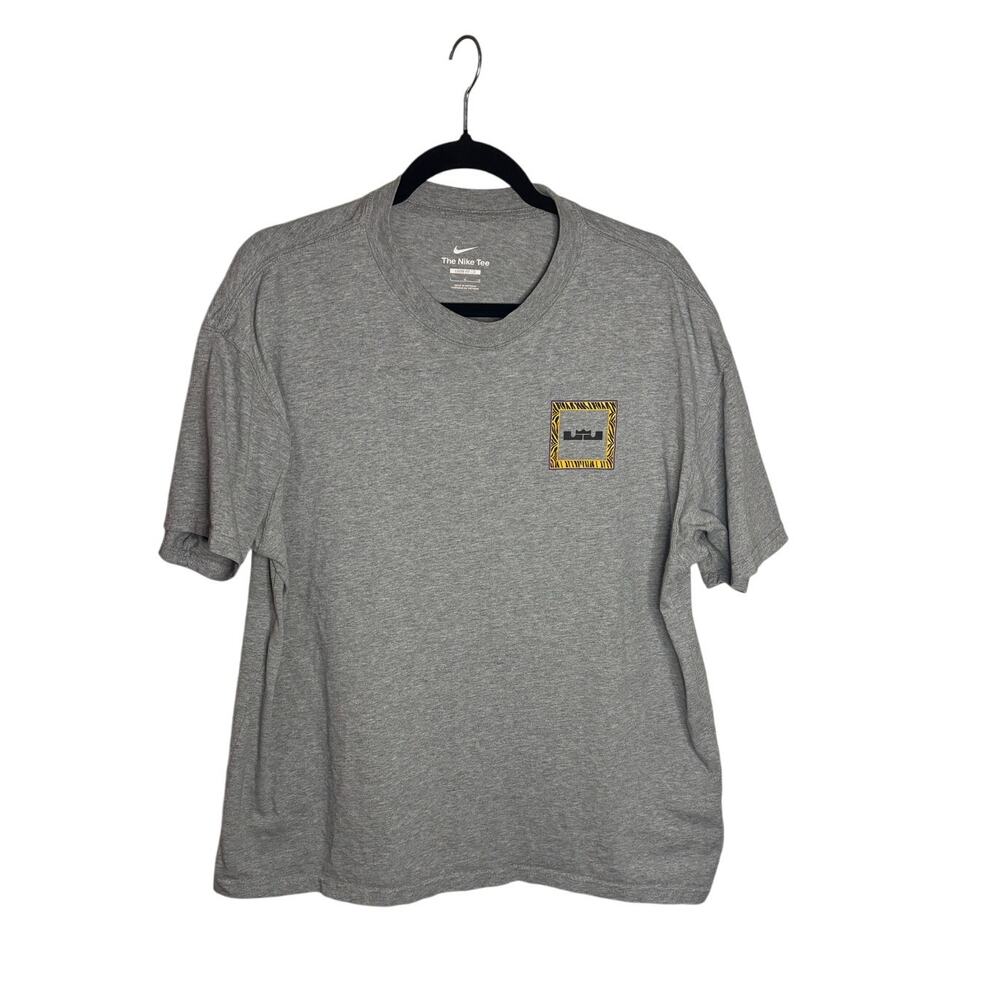 Nike Loose Fit Streetwear Graphic Tee Gray Size Large Abstract Swoosh